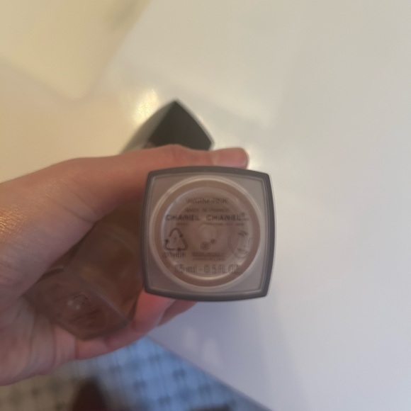 CHANEL Les Beiges skin tint and blush - Picture 3 of 4